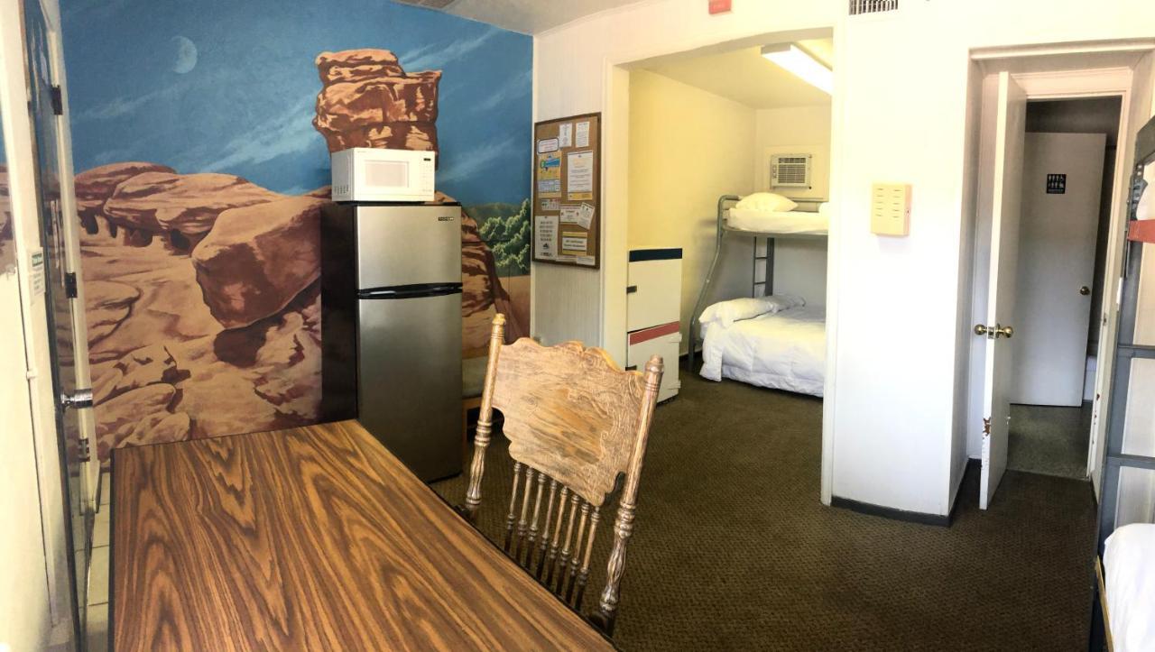 Rad Hostel Colorado Springs Esterno foto